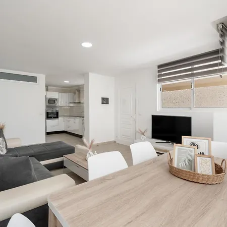 Apartment Dreams Holidays *