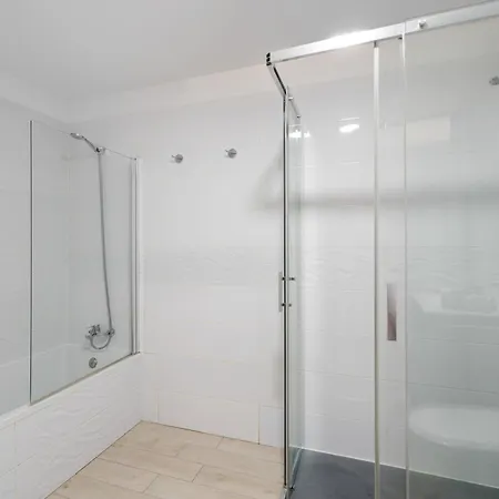 Apartment Dreams Holidays *